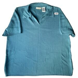 White Stag Women’s Short Sleeve V-neck Thick Shirt size 22/24W, Solid Blue